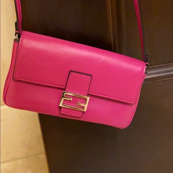 FENDI magenta Napa shiny  micro baguette bag - Picture 2 of 7